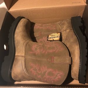 Brand new fat baby ariat boots